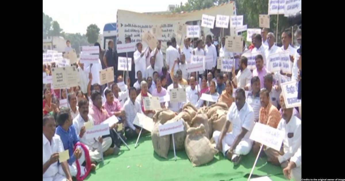 Telangana: Weavers write postcards to PM Modi for GST exemption